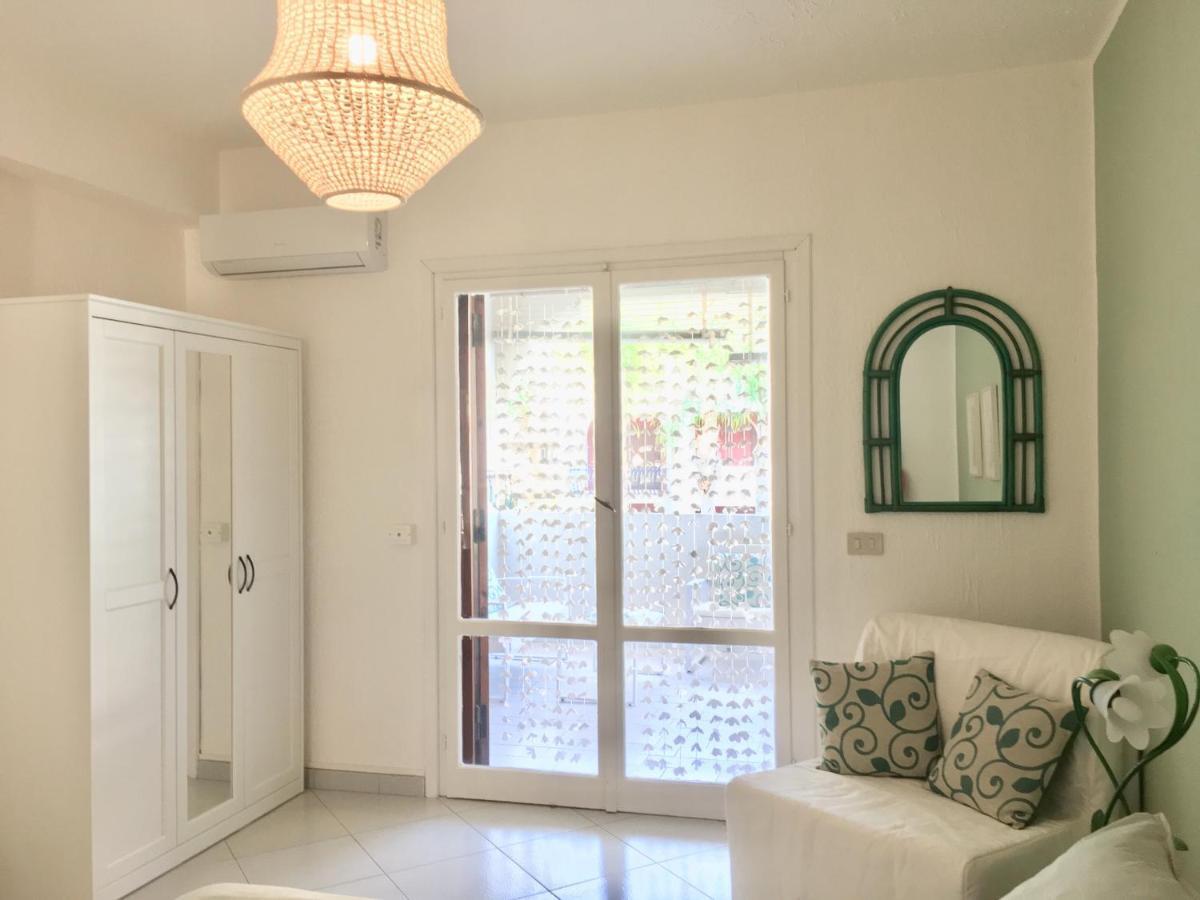 Baia Degli Dei - Living La Nike Apartment Giardini Naxos Ngoại thất bức ảnh